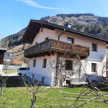 Gruenwald Semesterbostad *