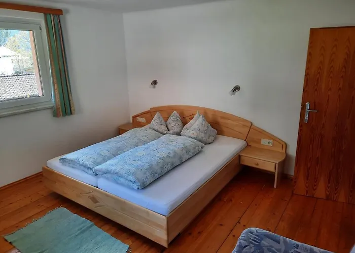 Gruenwald Nyaraló *